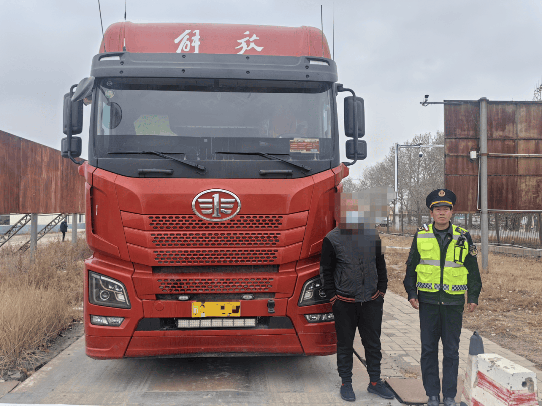 青城交警精准打击，5台“百吨王”被查获