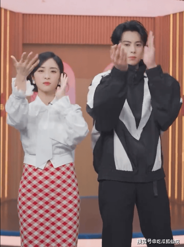 王鹤棣沈月合体跳《Pretty》：梦幻联动，勾起回忆杀