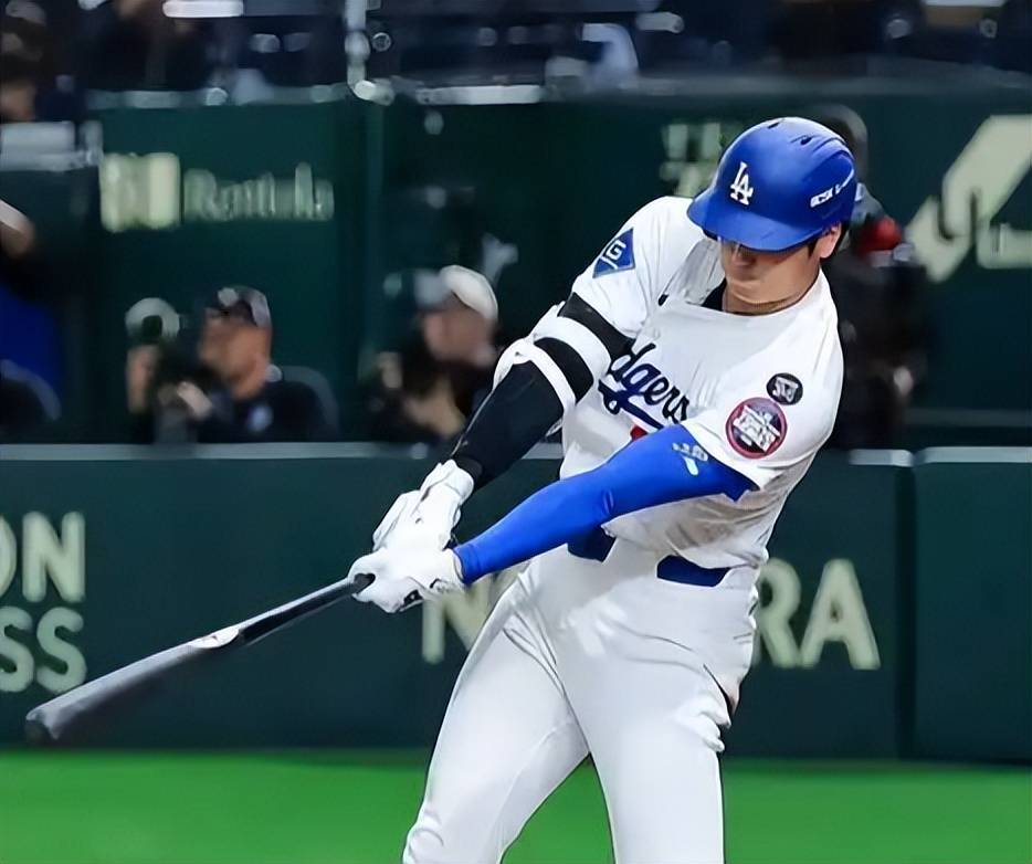 蓝色狂欢席卷洛杉矶，道奇两连冠，封神逆转奇迹铸就城市信仰